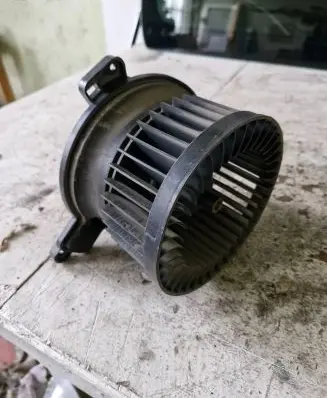 Peugeot Partner Heater fan/blower 031117E