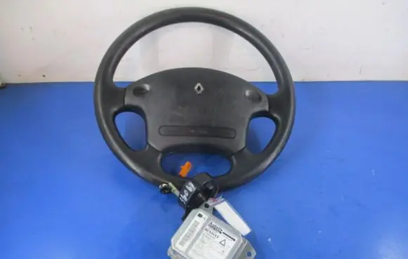 Renault Laguna I Steering wheel