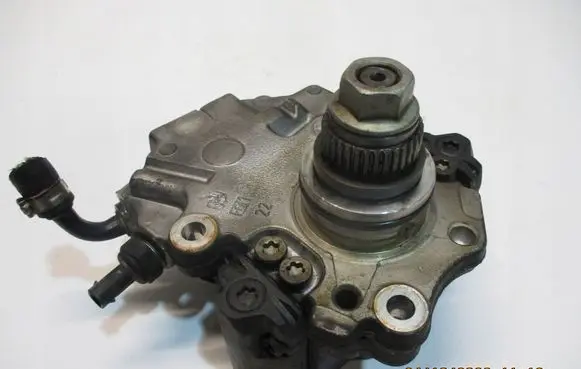 Peugeot Partner III Fuel injection high pressure pump A6510702101