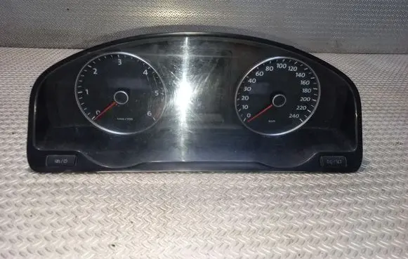 Volkswagen Transporter - Caravelle T5 Speedometer (instrument cluster) 7E0920860G