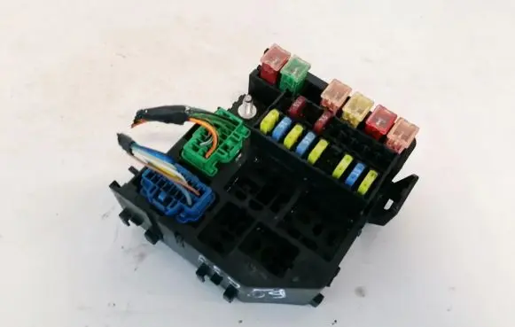 Ford Mondeo Mk III Fuse box set
