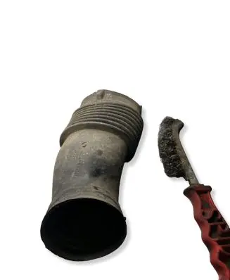 Opel Vectra C Air intake hose/pipe 9177104