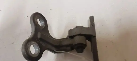 Volvo V50 Front door upper hinge 30661434