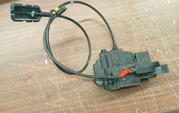Renault Kangoo II Front door lock 8200497604 8200497604D
