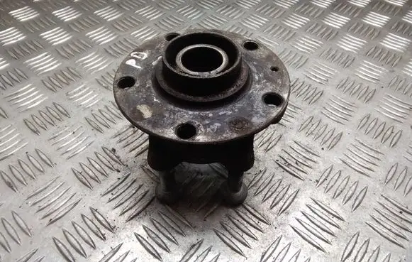 Audi A4 S4 B7 8E 8H Front wheel hub