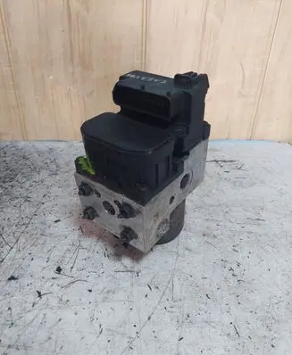 Volkswagen PASSAT B5 ABS Pump 0273004282 091086 42810