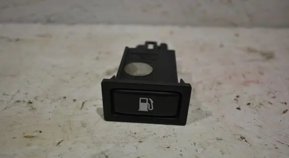 Toyota Avensis T250 Fuel tank opening switch 156795