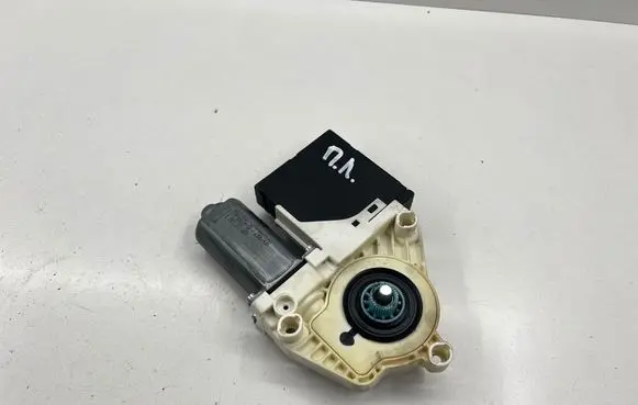 Seat Altea Front door window regulator motor 5P0837401AJ 3C8959702 S0506H002