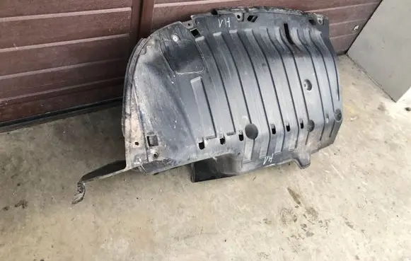 Front bumper skid plate/under tray