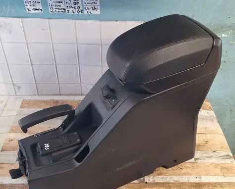 Opel Antara Armrest