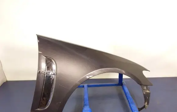Jaguar XF X250 Fender