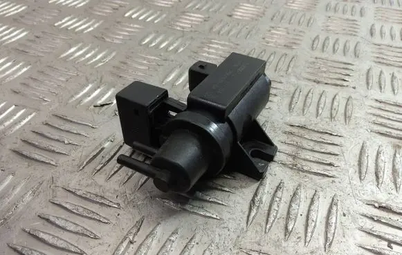 BMW X5 E70 Turbo solenoid valve 7584628