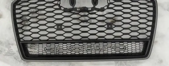 Audi RS6 C7 Front bumper upper radiator grill 