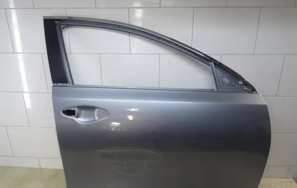 KIA Ceed Front door