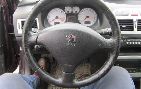 Peugeot 307 Steering wheel 