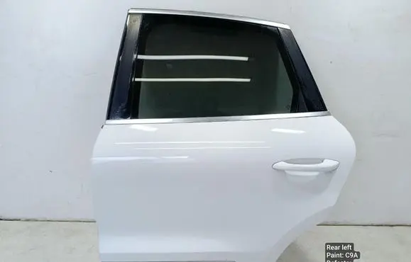 Porsche Macan (95B) Rear door