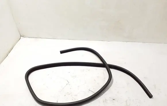 Land Rover Range Rover L405 Front door rubber seal LR034097
