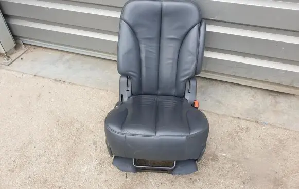 Chrysler Pacifica Seat set 