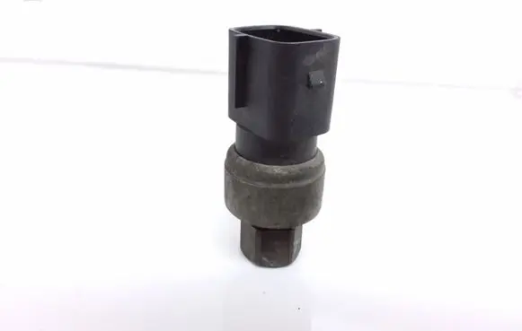 Ford Mondeo Mk III Air conditioning (A/C) pressure sensor XS7H19D594AA