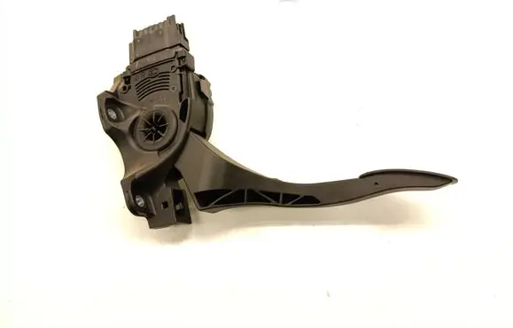 Ford S-MAX Accelerator throttle pedal 6G929F836LD