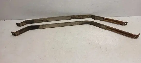 Toyota Verso Fuel tank mounting bracket 