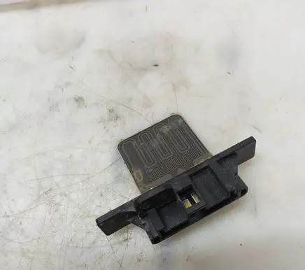 Nissan Almera Tino Heater blower motor/fan resistor 3U6107X05 7911E72