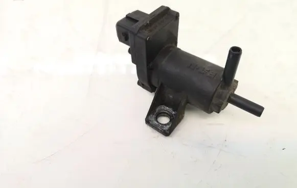 Vacuum valve