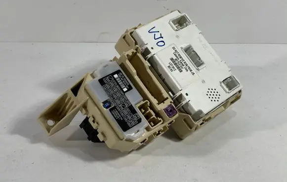 Opel Agila B Fuse module 3677051K41