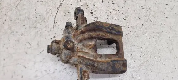 Honda CR-V Rear brake caliper