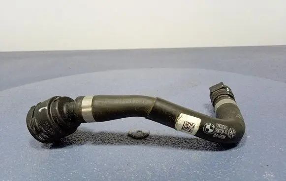 BMW X3 E83 Engine coolant pipe/hose 8743373