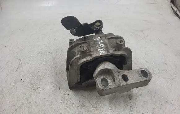 Seat Leon (1P) Engine mount bracket 