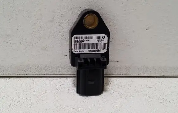 Dodge Nitro Airbag deployment crash/impact sensor 04896065AA