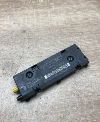 BMW 1 E81 E87 Aerial antenna amplifier 9204421 10819610