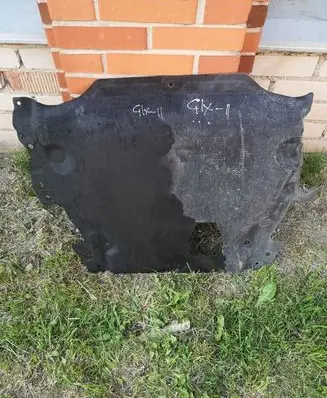 Ford Galaxy Engine splash shield/under tray