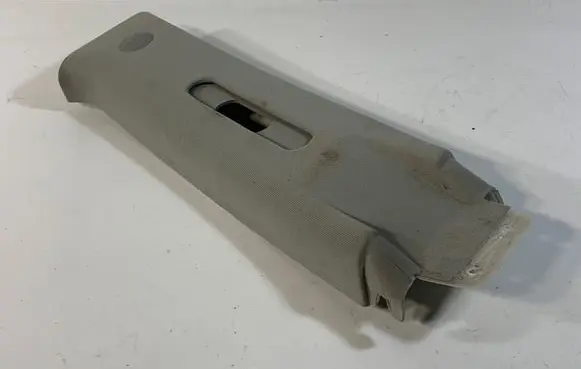 KIA Opirus (B) pillar trim (top) 858403F010 858403F000 858493F010