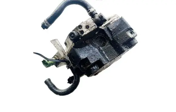 Volvo V70 Fuel injection high pressure pump 0445010111 30756125