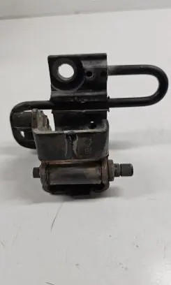 Audi Q7 4L Front door lower hinge 