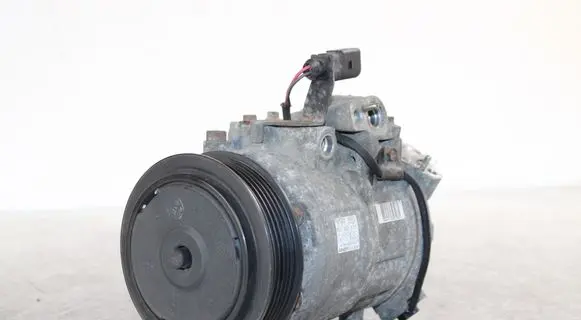 Volkswagen Polo IV 9N3 Air conditioning (A/C) compressor (pump) 6Q0820808C