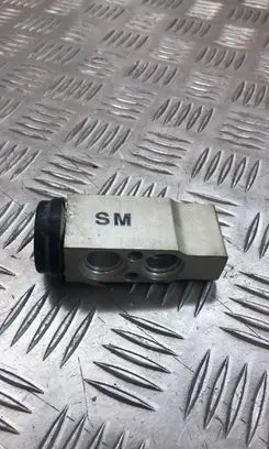 Air conditioning (A/C) expansion valve