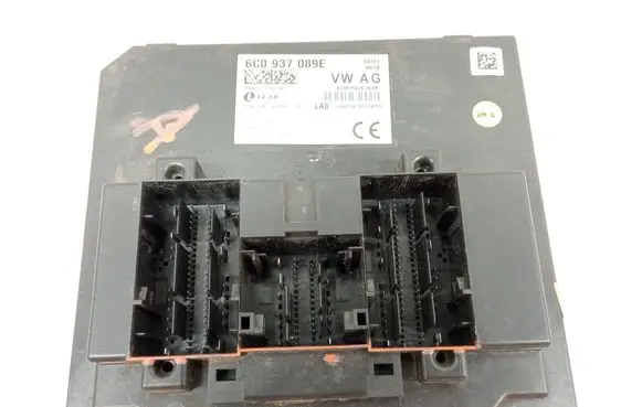 Skoda Fabia Mk3 (NJ) Central body control module 6C0937089E
