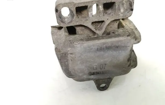 Audi A3 S3 8L Engine mount bracket D330197