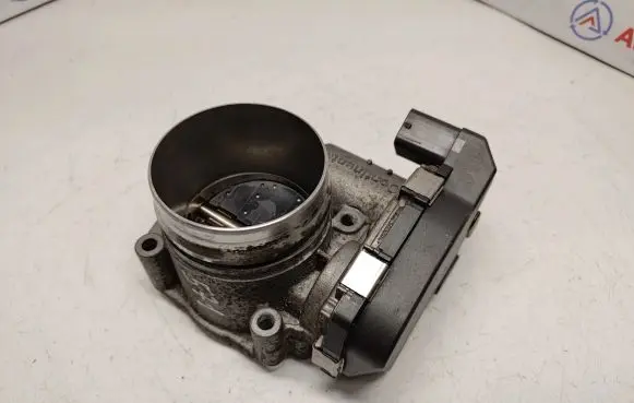 BMW 4 F36 Gran coupe Throttle valve 13547588625