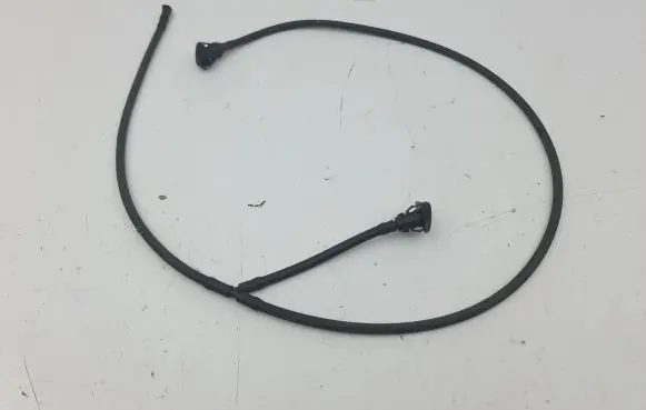 Hyundai Kona I Windshield washer spray nozzle 