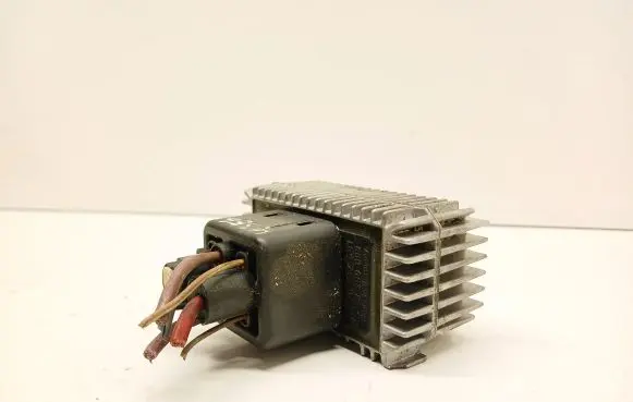 Opel Zafira A Glow plug pre-heat relay 09132691