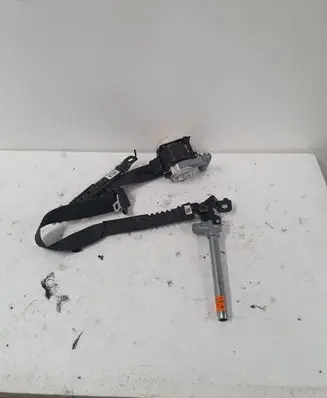 KIA Sportage Front seatbelt 888203U200