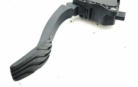 Nissan Juke II F16 Accelerator throttle pedal 180026PA0B 16925C 00373