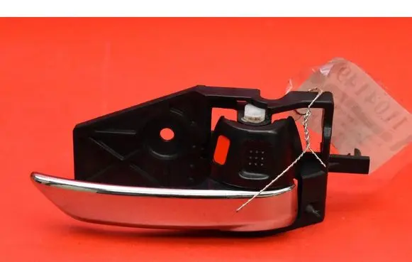 Suzuki Grand Vitara II Front door interior handle