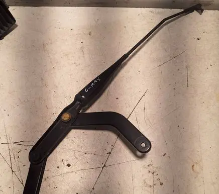 Ford C-MAX I Front wiper blade arm 3M5117526CD