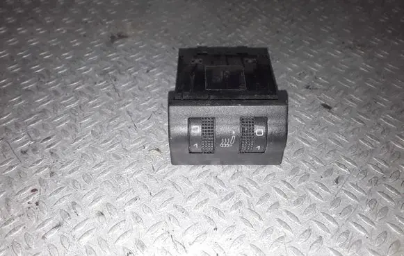 Skoda Octavia Mk1 (1U) Windscreen/window heater switch 1U0953563B