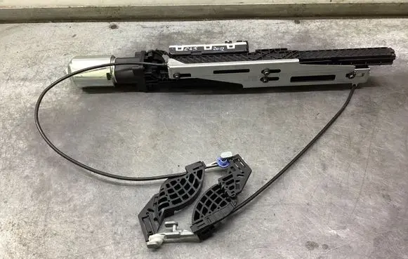 Mercedes-Benz CLS C218 X218 Tailgate hydraulic set 2128700079